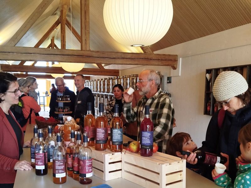 Hochstamm-Degustationen-auf-dem-Archehof.jpg